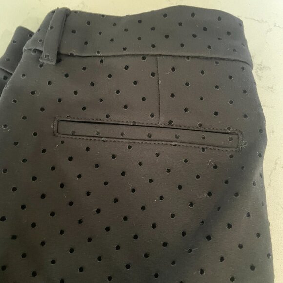 Old Navy Mid Rise Pixie Flock Black Dot Pants, Size 4 - Picture 4 of 7